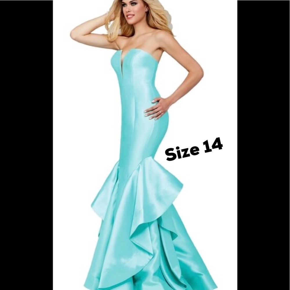 New Jovani Dress